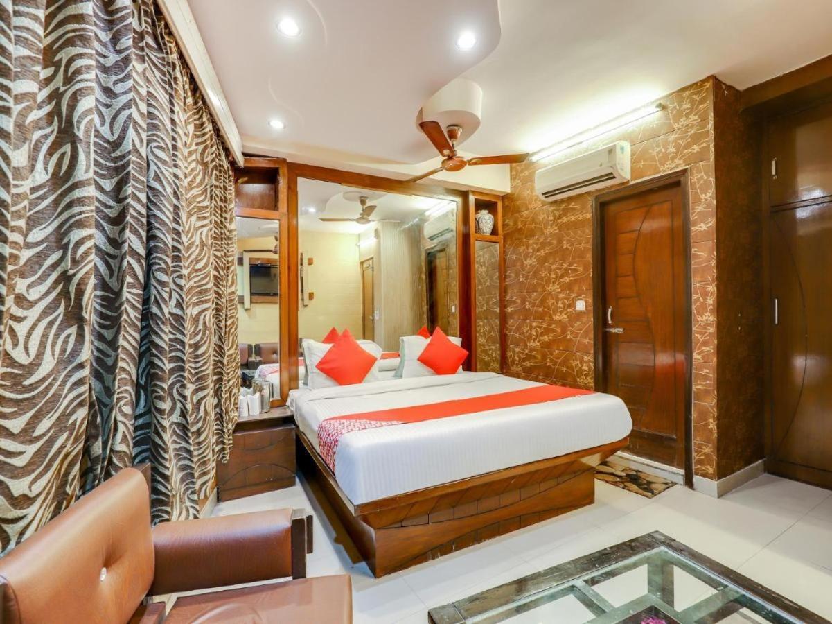 Hotel Roma Deluxe - New Delhi Railway Station Exterior foto